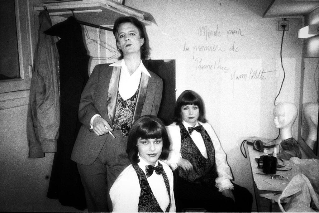 Backstage dressing room - Chris, Phyllis and Tina - Béziers ‘Snuff’ 1983